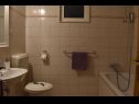 Apartmány Frama - 3 apartments: A1 Maslina (2), A2 More (2+2), A3 Lavanda (2+2) Bol - Ostrov Brač  - Apartmán - A3 Lavanda (2+2): kúpelňa s toaletou