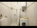 Apartmány Mira - great location & free Bbq: A1(2+2), A2(2+1) Splitska - Ostrov Brač  - Apartmán - A1(2+2): kúpelňa s toaletou
