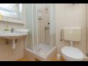 Apartmány Vlado - cosy & afordable: SA1(2), A2(3), A3(5) Supetar - Ostrov Brač  - Apartmán - A3(5): kúpelňa s toaletou