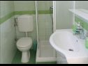 Apartmány Adel - 70 m from beach: A1(4), A2(3+2), SA3(2), A4(4+2) Supetar - Ostrov Brač  - Apartmán - A4(4+2): kúpelňa s toaletou