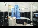 Apartmány Hazi 1 - 150m from sea: A1 Trogir(4+2), A2 Mastrinka(4+2) Mastrinka - Ostrov Čiovo  - Apartmán - A1 Trogir(4+2): kúpelňa s toaletou
