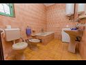 Apartmány Vinko - 80 m from beach: A1(4+2), A2(4+2) Okrug Gornji - Ostrov Čiovo  - Apartmán - A1(4+2): kúpelňa s toaletou