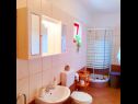 Apartmány Josef - seaview A2(3+2) crveni, A3(3+2) plavi Veli Rat - Ostrov Dugi otok  - Apartmán - A2(3+2) crveni: kúpelňa s toaletou