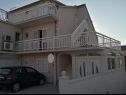 Apartmány Sto - big terrace: A4 Delux(2+1), A5 Superior(3) Hvar - Ostrov Hvar  - dom