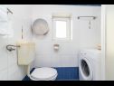 Apartmány Robi 1 - sea view: A1 sea view(4+1) Ližnjan - Istria  - Apartmán - A1 sea view(4+1): kúpelňa s toaletou