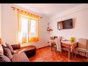 Apartmány Mir - perfect location & cosy: A1(4+2), A2(2+1), SA3(2), SA4(2) Korčula - Ostrov Korčula  - Apartmán - A2(2+1): obývačka