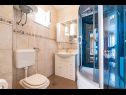 Apartmány Mir - perfect location & cosy: A1(4+2), A2(2+1), SA3(2), SA4(2) Korčula - Ostrov Korčula  - Štúdio apartmán - SA3(2): kúpelňa s toaletou