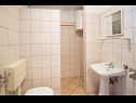 Apartmány Polo A1 (4+2) Vrbnik - Ostrov Krk  - Apartmán - A1 (4+2): kúpelňa s toaletou