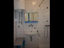 Apartmány Tonia - great location & afordable: A1(4+1), SA2(2) Mali Lošinj - Ostrov Lošinj  - Apartmán - A1(4+1): kúpelňa s toaletou