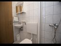 Apartmány Robert - sea view : A1(4+1), A2(4+2) Brela - Riviéra Makarska  - Apartmán - A2(4+2): kúpelňa s toaletou