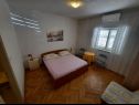 Apartmány Željko - spacious and affordable A1(6+2), SA2(2), SA3(2), SA4(2+1) Makarska - Riviéra Makarska  - Apartmán - A1(6+2): spálňa