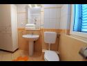 Apartmány Ennio - free parking: A1(6+2) Makarska - Riviéra Makarska  - Apartmán - A1(6+2): kúpelňa s toaletou
