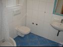 Apartmány VP SA2(2), A3(3), A4(2+3), A5(3), A6(2+2) Stanići - Riviéra Omiš  - Apartmán - A4(2+3): kúpelňa s toaletou