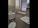 Apartmány Nives - great location: A1(6), A5(2), A6(2), A7(2), A2(4), A3(3), A4(3) Novalja - Ostrov Pag  - Apartmán - A2(4): kúpelňa s toaletou