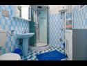 Apartmány Modri Dragulj A1(2), A2(4), A3(4) Ražanj - Riviéra Šibenik  - Apartmán - A1(2): kúpelňa s toaletou