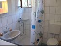 Dovolenkovy dom Ina - peaceful H Pierida (8+4) Stomorska - Ostrov Šolta  - Chorvátsko  - H Pierida (8+4): kúpelňa s toaletou