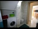 Apartmány Dragi - adults only: SA1(2), A2(2), A3(3) Split - Riviéra Split  - Apartmán - A2(2): kúpelňa s toaletou