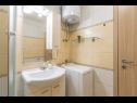 Apartmány Neda - charming and comfy : A1(3) Split - Riviéra Split  - Apartmán - A1(3): kúpelňa s toaletou