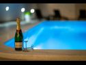 Apartmány Lux 1 - heated pool: A1(4), A4(4) Marina - Riviéra Trogir  - bazén