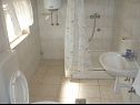 Apartmány Mara - barbecue: A1(4+1), SA3(2), SA4(2+1) Trogir - Riviéra Trogir  - Štúdio apartmán - SA4(2+1): kúpelňa s toaletou