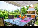 Dovolenkovy dom Mirjana - beautiful garden with barbecue: H(4+1) Trogir - Riviéra Trogir  - Chorvátsko  - gril
