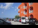 Apartmány Sor - on the beach: SA1(2+1), A1(4+1), A2(2+2), A3(2+2) Bibinje - Riviéra Zadar  - parkovisko (dom a okolie)