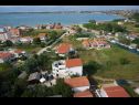 Apartmány Dali - 300 m from the beach: SA1 1D (3), A2 1L (5), A3 2k (6) Nin - Riviéra Zadar  - dom
