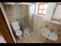 Apartmány Armitage - family friendly: A1(4), A2(4+1), A3(2+1), A4(2+1), A5(2+1) Privlaka - Riviéra Zadar  - Apartmán - A1(4): kúpelňa s toaletou