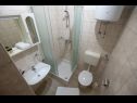 Apartmány Armitage - family friendly: A1(4), A2(4+1), A3(2+1), A4(2+1), A5(2+1) Privlaka - Riviéra Zadar  - Apartmán - A2(4+1): kúpelňa s toaletou