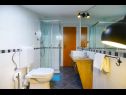 Apartmány Secret Garden A2(2+2), A4(2+2) Ražanac - Riviéra Zadar  - Apartmán - A2(2+2): kúpelňa s toaletou