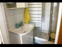 Apartmány Almond A1(2+2), A2(4+2), A3(4+2) Vir - Riviéra Zadar  - Apartmán - A2(4+2): kúpelňa s toaletou