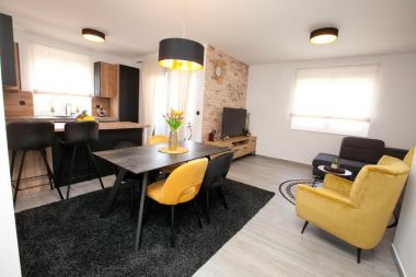 Apartmány Mat-deluxe with free parking: A1(4) Zadar - Riviéra Zadar 