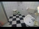 Apartmány Bela2 - great location A1 B1(4), A2 C1(4), A3 D1(4+1) Mastrinka - Ostrov Čiovo  - Apartmán - A3 D1(4+1): kúpelňa s toaletou
