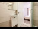 Apartmány Antonia - 270m to sea: A4 Green(2+2), SA2 Silver(2), A1Blue(2), SA3 Gold(2) Mastrinka - Ostrov Čiovo  - Štúdio apartmán - SA3 Gold(2): kúpelňa s toaletou