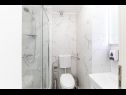 Apartmány Bozo - 100m to the sea: A1(4), A2(4), A3(4), A4(4), A5(4) Okrug Donji - Ostrov Čiovo  - Apartmán - A3(4): kúpelňa s toaletou