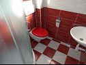Apartmány Jana: A3(4), A5(4), A6(4) Medulin - Istria  - Apartmán - A5(4): kúpelňa s toaletou