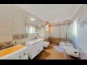Dovolenkovy dom Klo - with pool : H(8) Valtura - Istria  - Chorvátsko  - H(8): kúpelňa s toaletou
