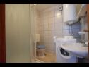 Apartmány Jozefina - barbecue: A1(4+1), A2(3+1) Malinska - Ostrov Krk  - Apartmán - A2(3+1): kúpelňa s toaletou