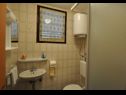Apartmány Pava SA1 (2), SA2 (2) Vrbnik - Ostrov Krk  - Štúdio apartmán - SA1 (2): kúpelňa s toaletou