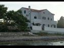 Apartmány Azur - 10 m from sea: A1(4), SA2(2+1) Ilovik (Ostrov Ilovik) - Ostrov Lošinj  - dom