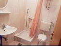 Apartmány Sunny - quiet and relaxing A1(2+2), A2(2+1) Makarska - Riviéra Makarska  - Apartmán - A2(2+1): kúpelňa s toaletou