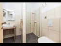Apartmány Dolo - in centre: A1(5), A2(5) Makarska - Riviéra Makarska  - Apartmán - A2(5): kúpelňa s toaletou