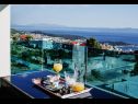 Apartmány Luxury - heated pool, sauna and gym: A1(2), A2(2), A3(4), A4(2), A5(4), A6(2) Makarska - Riviéra Makarska  - Apartmán - A5(4): pohľad na more