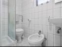 Apartmány Sugor - 70 m from sea : Plavi-SA2(2), A1(4), A3 Novi(2) Viganj - Poloostrov Pelješac  - Apartmán - A3 Novi(2): kúpelňa s toaletou