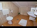 Apartmány Ankica - pool & garden A1(9), A2(8) Kampor - Ostrov Rab  - Apartmán - A2(8): kúpelňa s toaletou