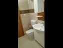 Apartmány Damir A1(2+2) Šibenik - Riviéra Šibenik  - Apartmán - A1(2+2): kúpelňa s toaletou