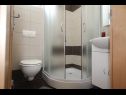 Apartmány Deep Blue A1 PR(6+1), A2 KAT(6+1), A3(4+1) Srima - Riviéra Šibenik  - Apartmán - A2 KAT(6+1): kúpelňa s toaletou