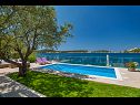 Dovolenkovy dom Lucmar - swimming pool and sea view H(8+2) Zatoglav - Riviéra Šibenik  - Chorvátsko  - bazén