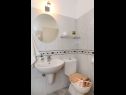 Apartmány Lidia - barbecue: A1(2+2) Kastel Stari - Riviéra Split  - Apartmán - A1(2+2): kúpelňa s toaletou