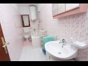 Apartmány Mare - comfortable apartment : A1(5), A2(5) Trogir - Riviéra Trogir  - Apartmán - A2(5): kúpelňa s toaletou